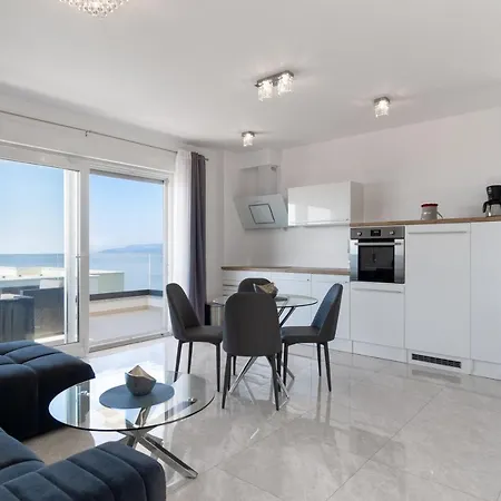 Apartment Sea View With Parking - Dina Makarska