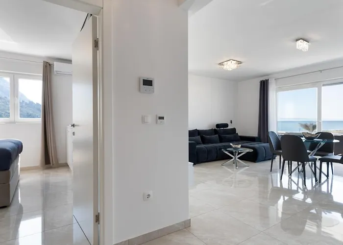 Apartment Sea View With Parking - Dina Makarska