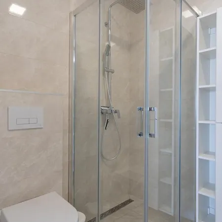 Dina - Sea View Apartment With Parking Apartamento *