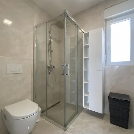 Апартаменты Sea View With Parking - Dina *