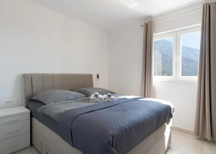 Sea View With Parking - Dina شقة *