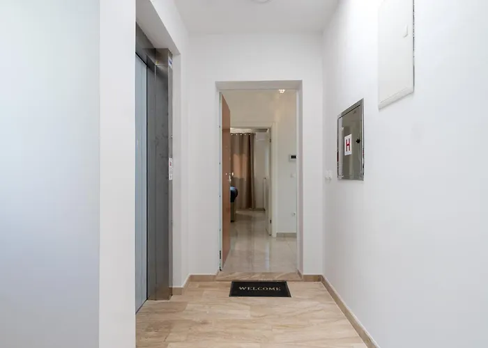 شقة Sea View With Parking - Dina *